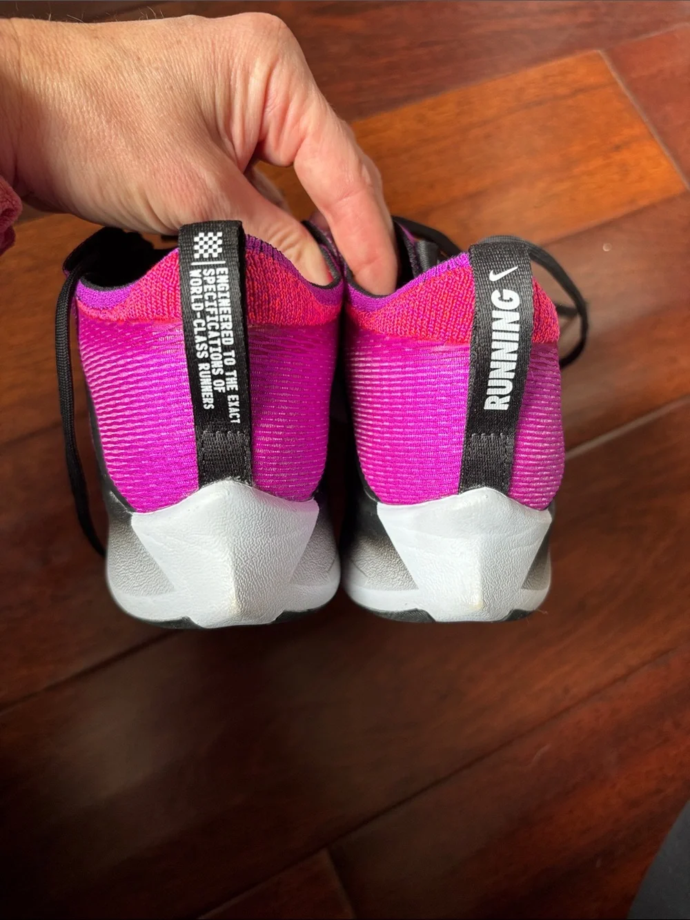 Nike zoom fly 4 Women's Running Shoes in Vibrant purple, black and gray - Picture 4 of 7